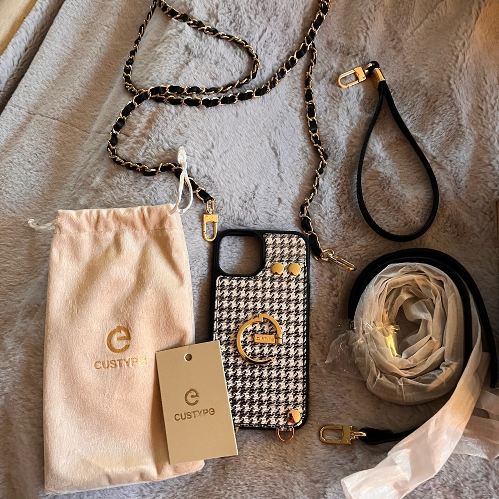 iPhone 14 wallet/crossover